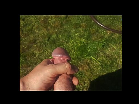 ❤️ Hot Hottie bekommt ihre rosa Pussy gefickt und spritzt in einem Sommergarten ab ️ Porn video bei de.taxiporec.top