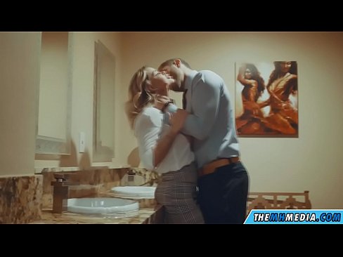 ❤️ Wenn eine vollbusige Blondine dich in einer öffentlichen Toilette verführt ️ Porn video bei de.taxiporec.top